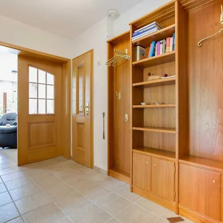 Haus Jan Mayen アパート Böhl